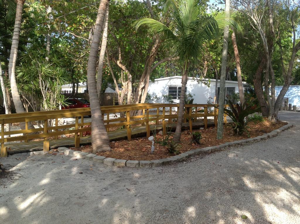 Seafarer Key Largo Resort And Beach Exterior photo